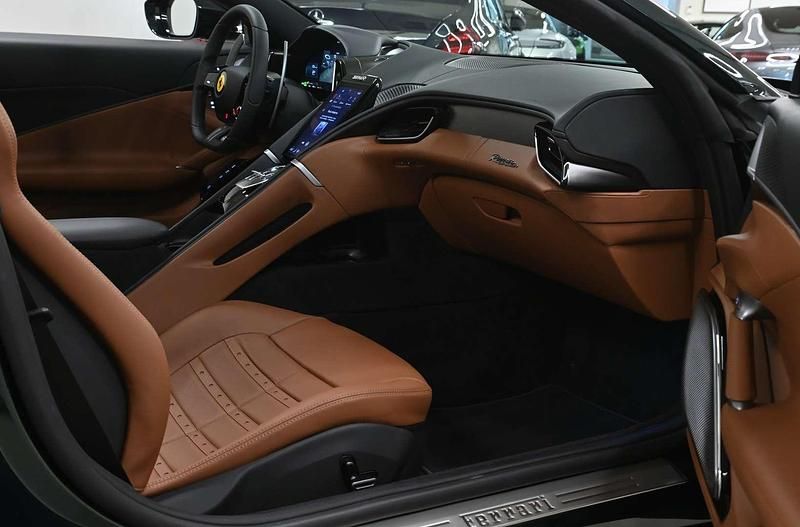 Gebraucht Ferrari Roma 620 PS (456 kW) 2024 Grün Coupé