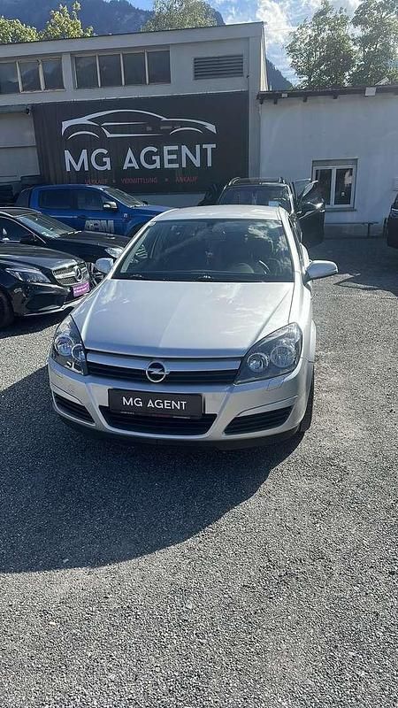 Grau Gebraucht 2004 Opel Astra Enjoy Kleinwagen | € 7.560 - Bild 1/4