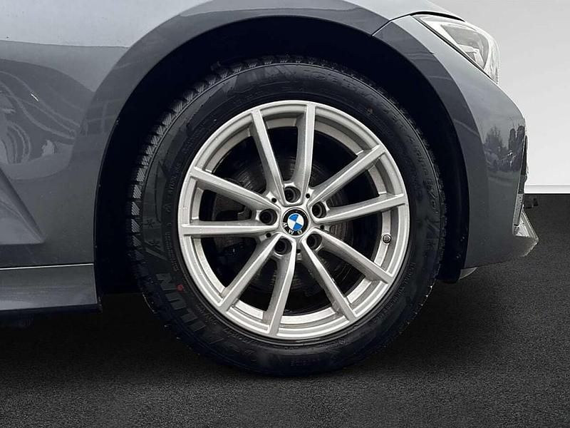 Gebraucht BMW 320 190 PS (139 kW) 2021 Grau Limousine