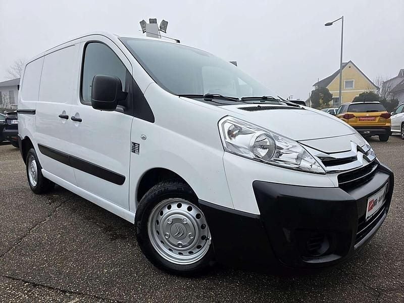 Weiß Gebraucht 2017 Citroën Jumpy Van / Kleinbus | € 7.990 (Superpreis) - Bild 1/4
