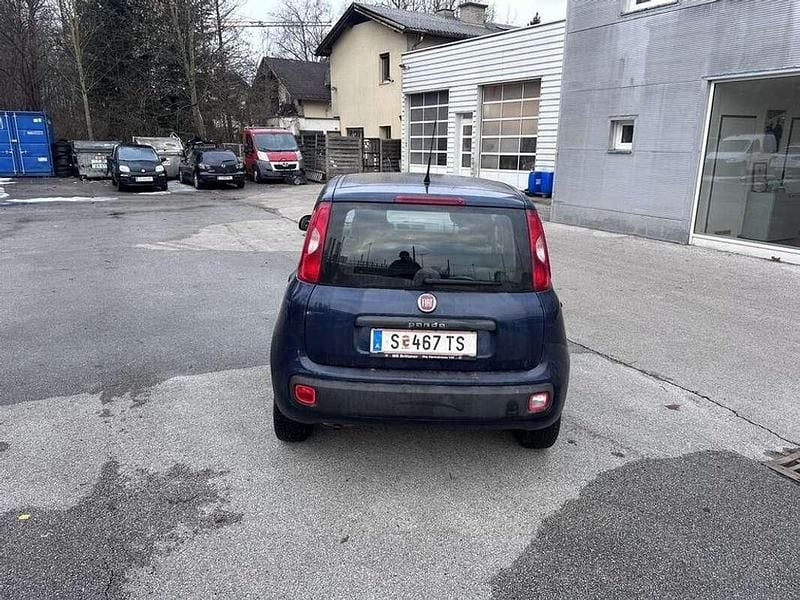 Gebraucht Fiat Panda Easy 69 PS (50 kW) 2018 Blau Kleinwagen