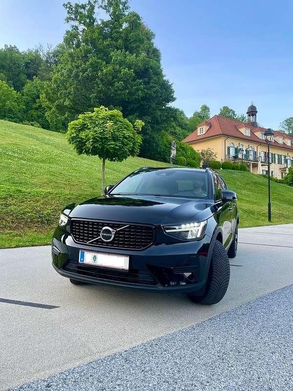 Gebraucht Volvo XC40 Plus 129 PS (94 kW) 2023 Schwarz SUV