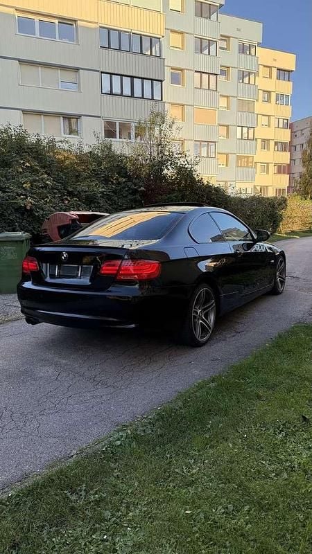 Gebraucht BMW 330 245 PS (180 kW) 2010 Coupé