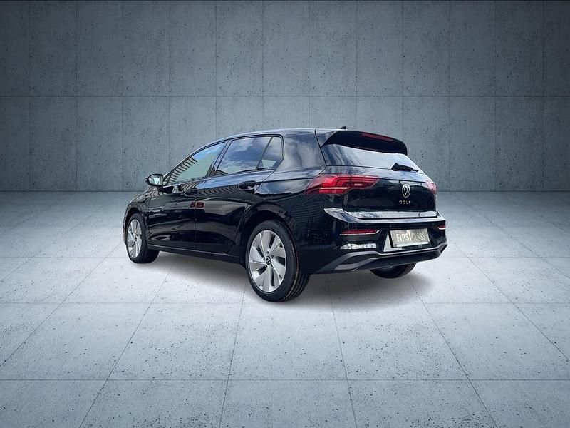 Neu VW Golf VIII 115 PS (84 kW) 2026 Schwarz  metallic Limousine