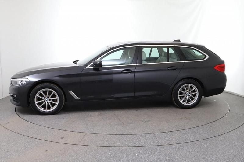 Gebraucht BMW 518 136 PS (100 kW) 2020 Grau Kombi