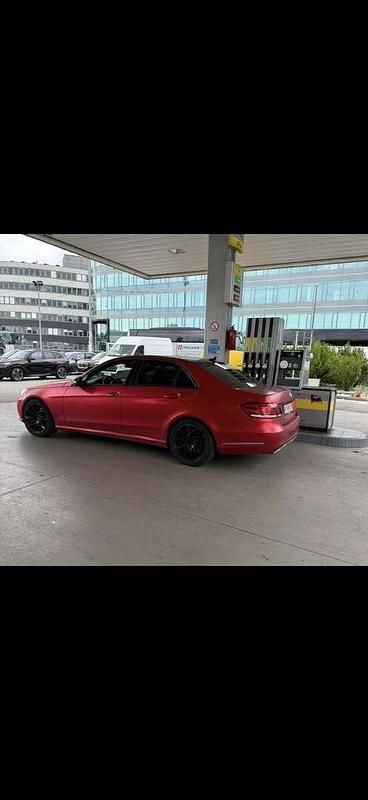 Gebraucht Mercedes E220 Avantgarde 170 PS (125 kW) 2014 Limousine