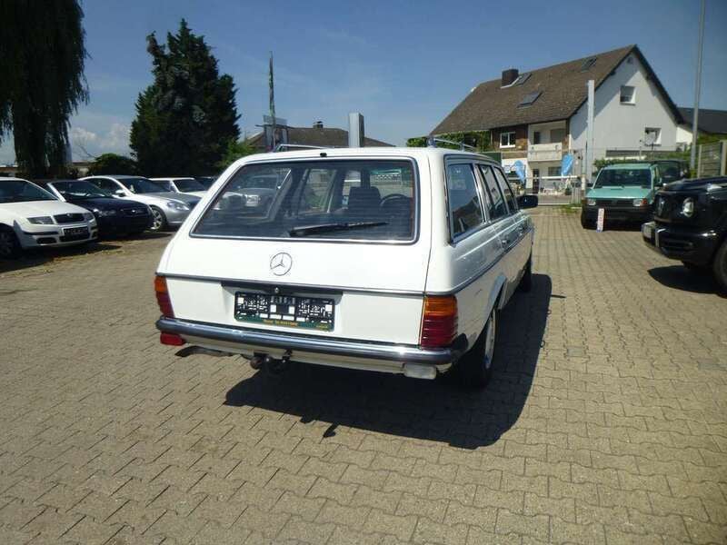 Gebraucht Mercedes 300 88 PS (64 kW) 1982 Weiß Limousine