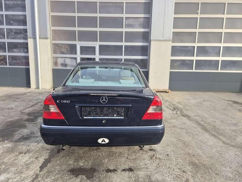 Gebraucht Mercedes C180 Elegance 121 PS (88 kW) 1995 Blau Limousine