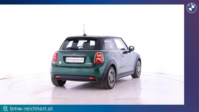 Gebraucht Mini Cooper SE 135 kW (184 PS) 2020 British racing green iv Kleinwagen