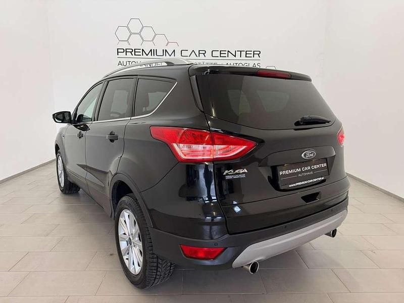 Gebraucht Ford Kuga Titanium 120 PS (88 kW) 2015 Schwarz SUV