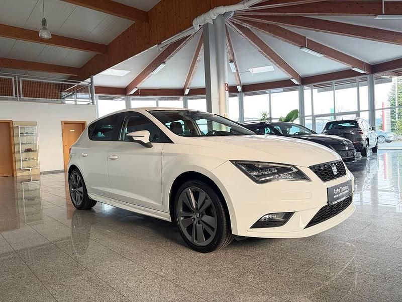 Gebraucht Seat Leon Style 105 PS (77 kW) 2014 Weiss  normal