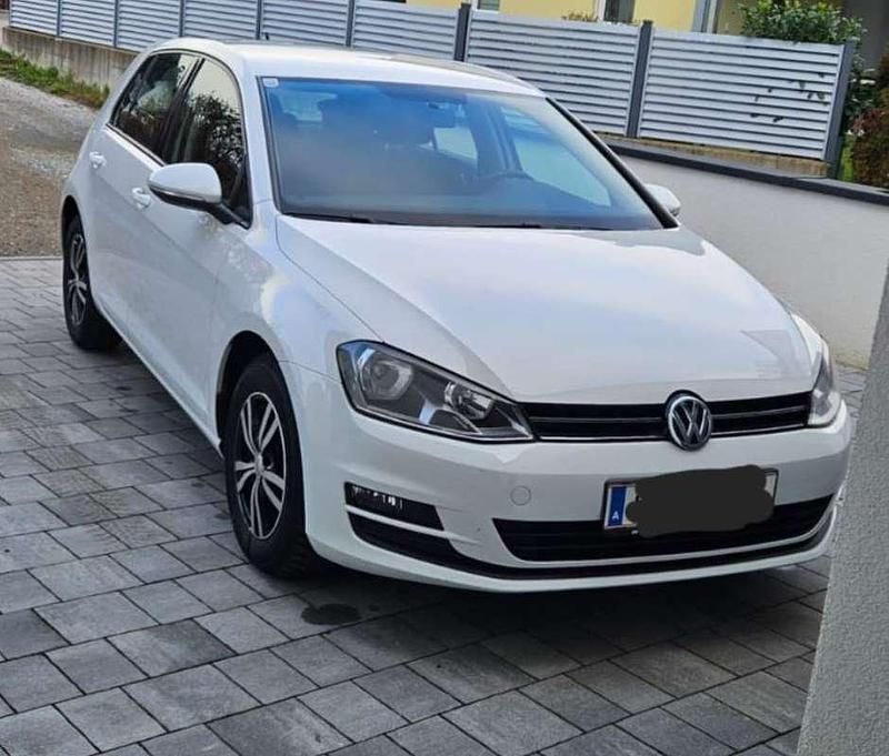 Gebraucht VW Golf VII 105 PS (77 kW) 2015 Weiß Limousine