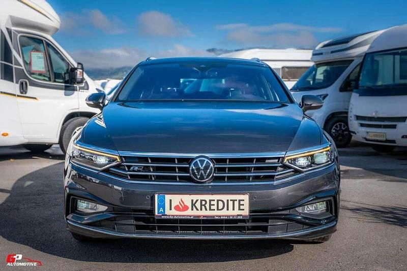 Gebraucht VW Passat Elegance 150 PS (110 kW) 2022 Grau Kombi