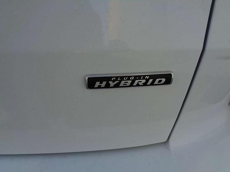 Gebraucht Ford Kuga ST-Line X 152 PS (111 kW) 2021 Weiß SUV