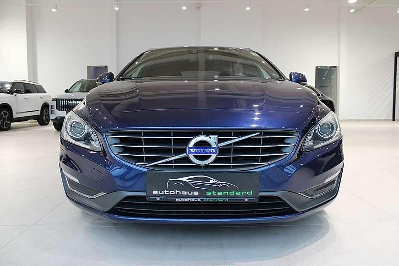 Gebraucht Volvo V60 Ocean Race 181 PS (133 kW) 2015 Blau Kombi