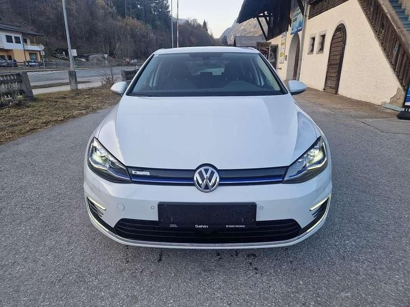 Gebraucht VW e-Golf 100 kW (136 PS) 2020 Weiß Kleinwagen