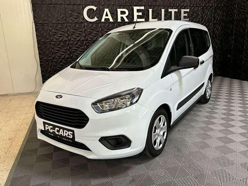 Weiß Gebraucht 2019 Ford Tourneo Ambiente Kombi | € 10.800 - Bild 1/4