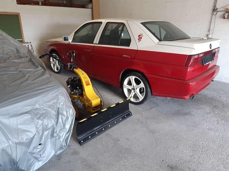 Rot Gebraucht 1992 Alfa Romeo 155 Limousine | € 4.900 - Bild 1/4