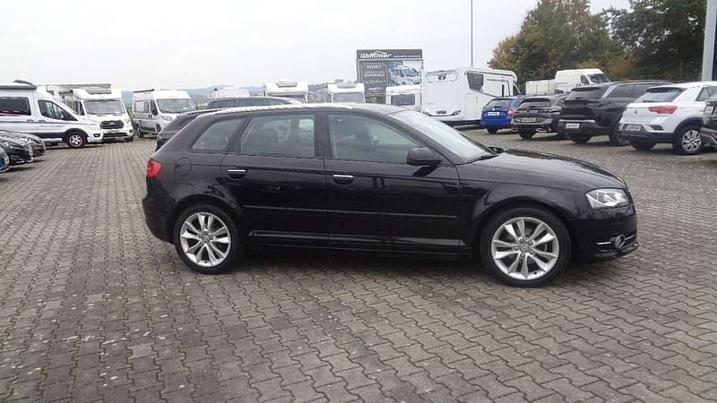 Gebraucht Audi A3 Ambition 105 PS (77 kW) 2011 Schwarz Limousine