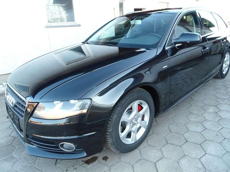 Schwarz Gebraucht 2010 Audi A4 Ambition Kombi | € 11.990 (Teuer) - Bild 1/4