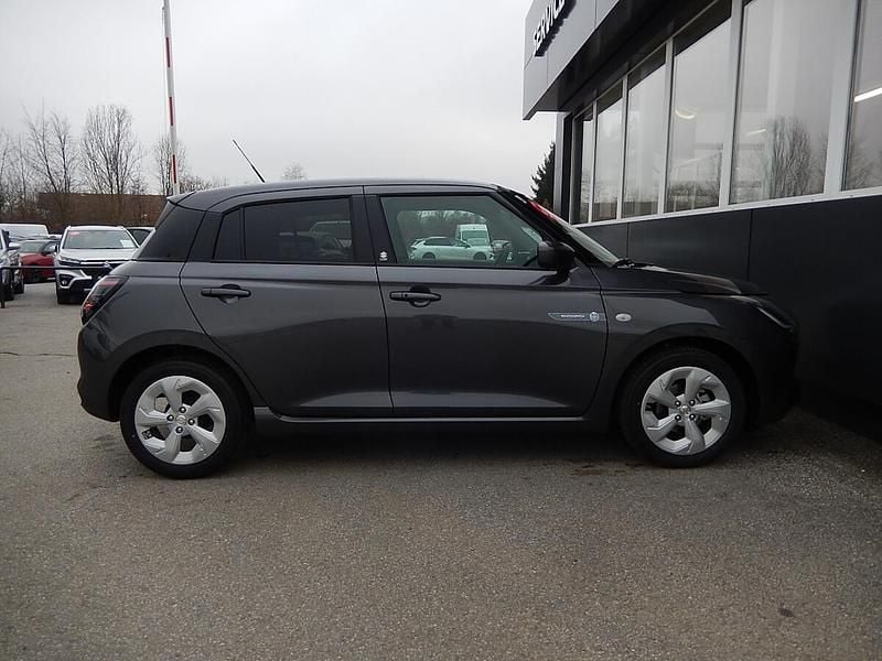 Neu Suzuki Swift 83 PS (61 kW) 2025 Grau Kleinwagen