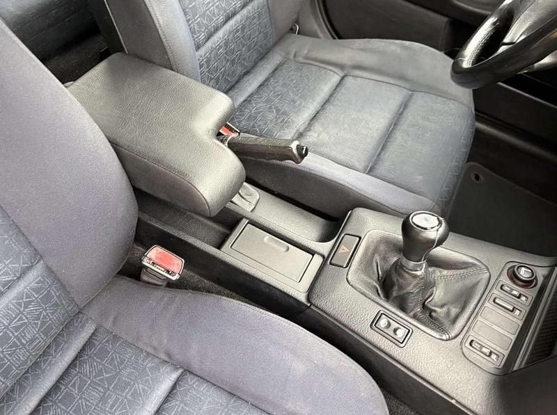 Gebraucht BMW 316 99 PS (72 kW) 1999 Grün Kombi