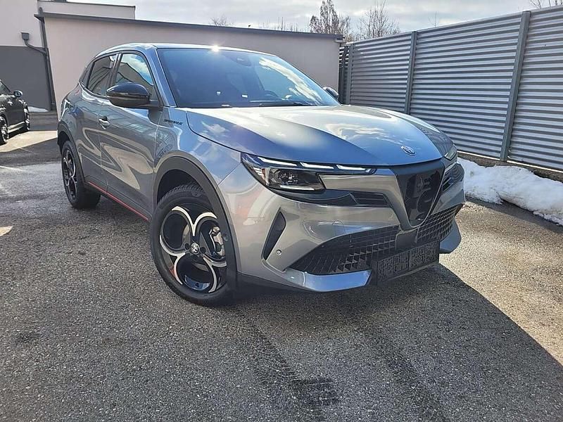 Gebraucht Alfa Romeo Junior Edizione Speciale 136 PS (100 kW) 2025 Grau SUV