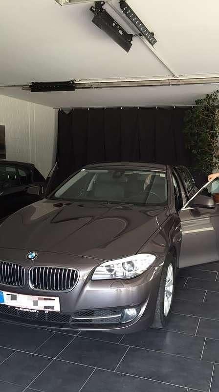 Braun Gebraucht 2012 BMW 520 Kombi | € 10.000 (Fairer Preis) - Bild 1/4