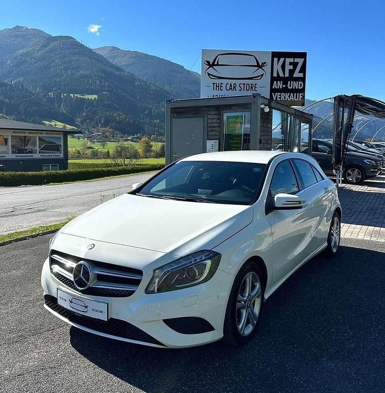 Weiß Gebraucht 2013 Mercedes A180 Limousine | € 12.000 (Fairer Preis) - Bild 1/4