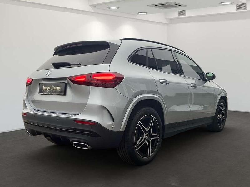 Gebraucht Mercedes GLA200 AMG line 150 PS (110 kW) 2024 Silber SUV