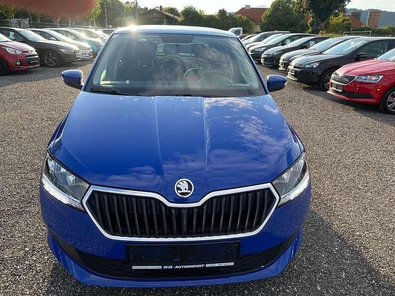 Gebraucht Skoda Fabia 60 PS (44 kW) 2021 Blau Limousine