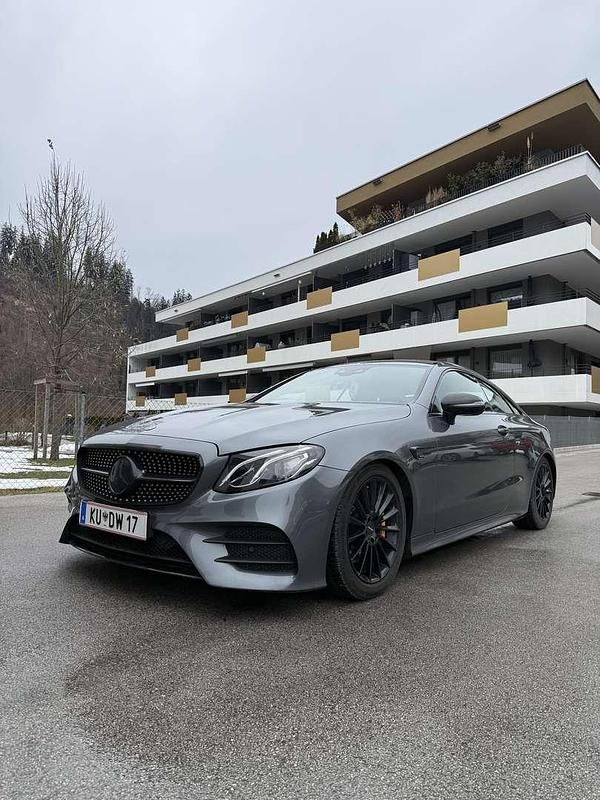 Gebraucht Mercedes E220 194 PS (142 kW) 2017 Grau Coupé