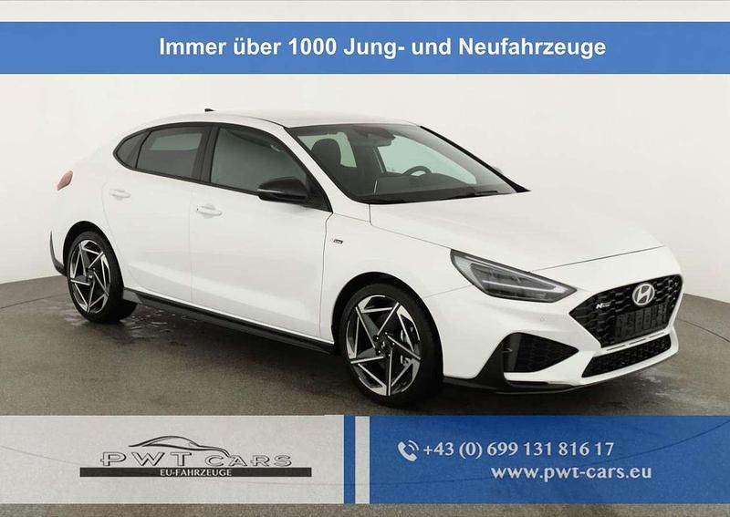 Neu Hyundai i30 N Line 140 PS (102 kW) 2025 Weiß Limousine