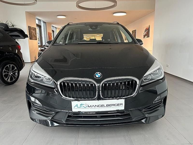 Gebraucht BMW 216 Gran Tourer Sport Line 109 PS (80 kW) 2019 Saphirschwarz Van / Kleinbus