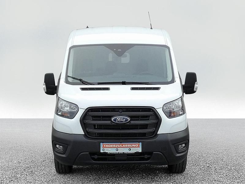 Gebraucht Ford Transit Trend 131 PS (96 kW) 2022 Weiß Van