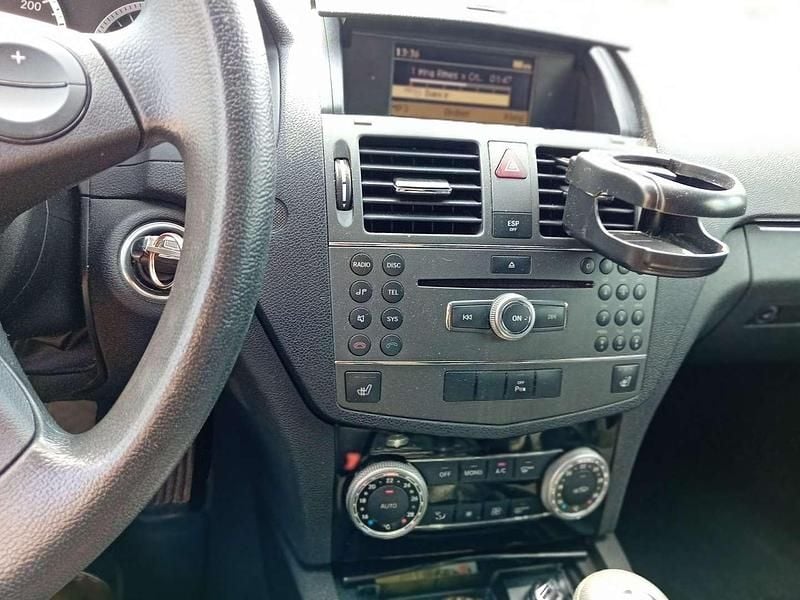 Gebraucht Mercedes 180 156 PS (114 kW) 2010 Schwarz Limousine