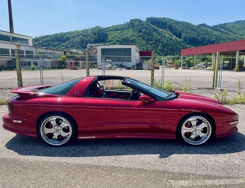 Gebraucht Pontiac Firebird 148 PS (108 kW) 1993 Rot Coupé