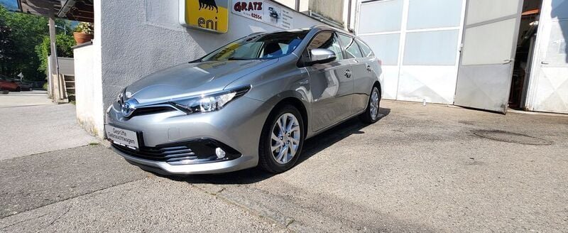 Gebraucht 2017 Toyota Auris Hybrid Active Kombi | € 13.800 - Bild 1/4