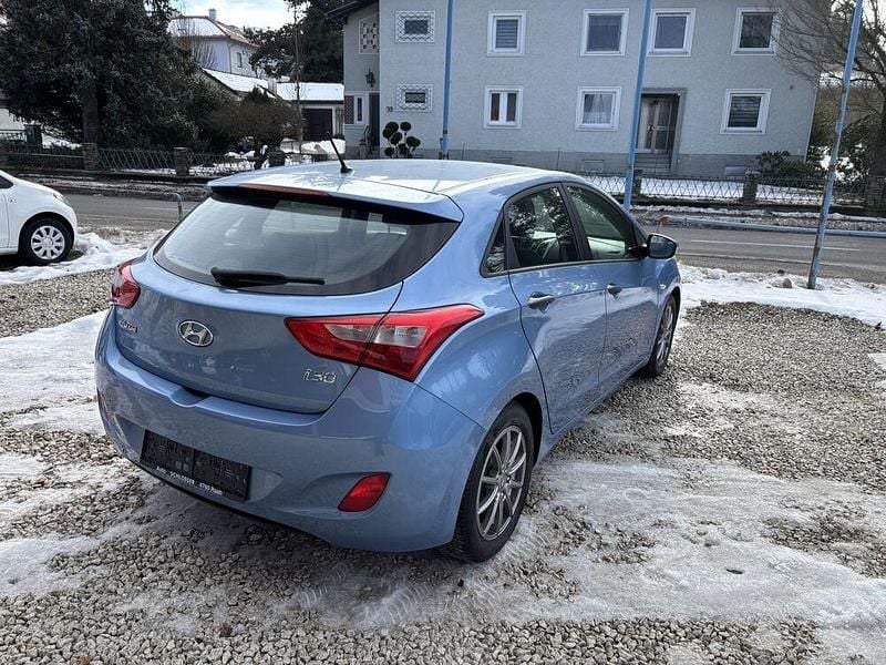 Gebraucht Hyundai i30 99 PS (72 kW) 2014 Limousine