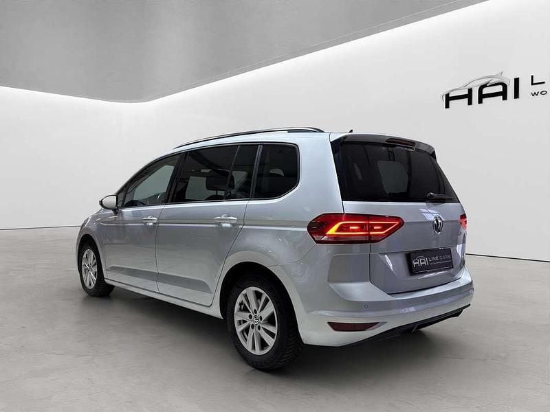 Gebraucht VW Touran 116 PS (85 kW) 2020 Silber Van / Kleinbus