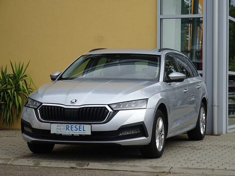 Gebraucht Skoda Octavia Ambition 150 PS (110 kW) 2022 Silber  metallic Kombi
