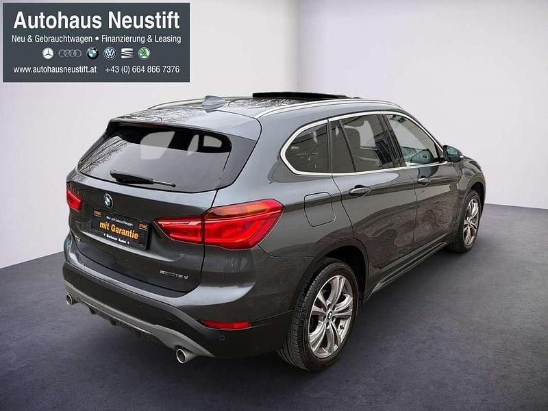Gebraucht BMW X1 Sport Line 150 PS (110 kW) 2019 Grau SUV