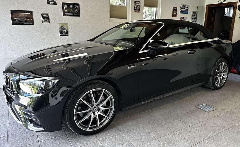 Gebraucht Mercedes E220 AMG 194 PS (142 kW) 2021 Schwarz Cabrio