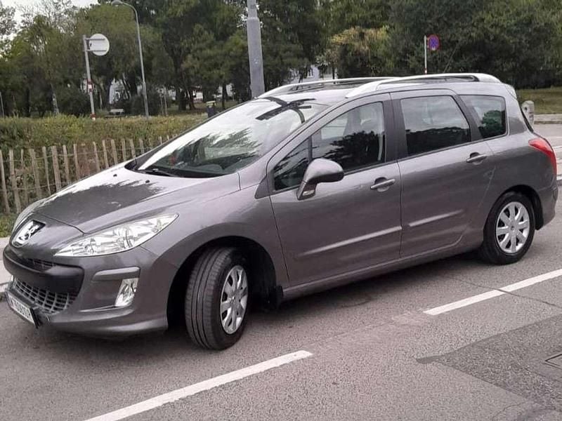 Grau Gebraucht 2008 Peugeot 308 SW Comfort Kombi | € 3.500 - Bild 1/2