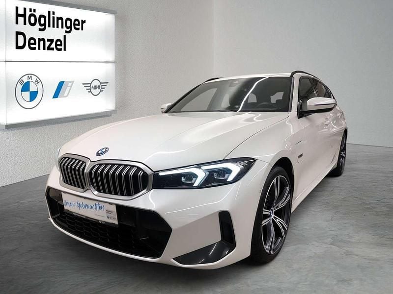 Gebraucht BMW 330e Efficient Dynamics 184 PS (135 kW) 2022 Weiß Kombi