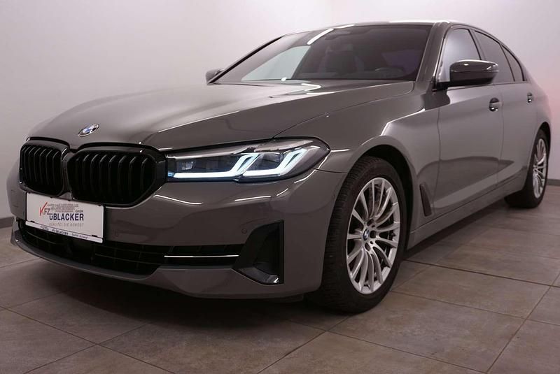 Gebraucht BMW 520 M Sport 190 PS (139 kW) 2022 Grau Limousine