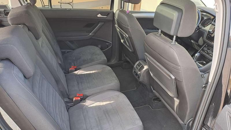 Gebraucht VW Touran Comfortline 150 PS (110 kW) 2017 Schwarz Van / Kleinbus