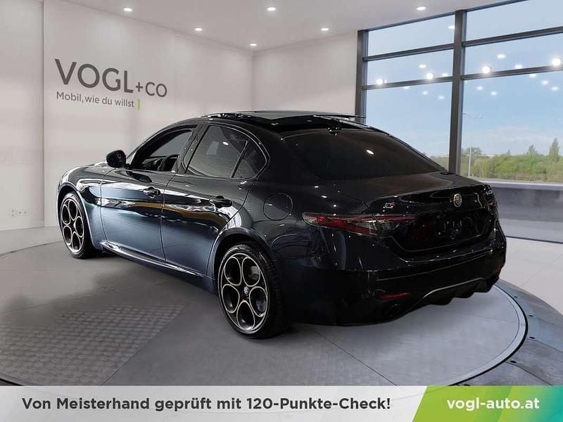 Neu Alfa Romeo Giulia 280 PS (205 kW) 2025 Schwarz Coupé
