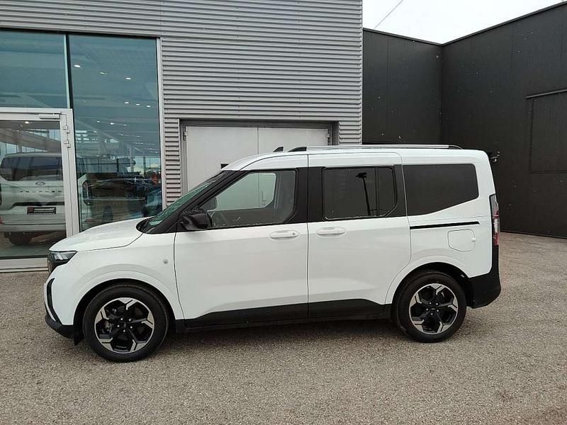 Neu Ford Tourneo Titanium 100 kW (136 PS) 2026 Kombi