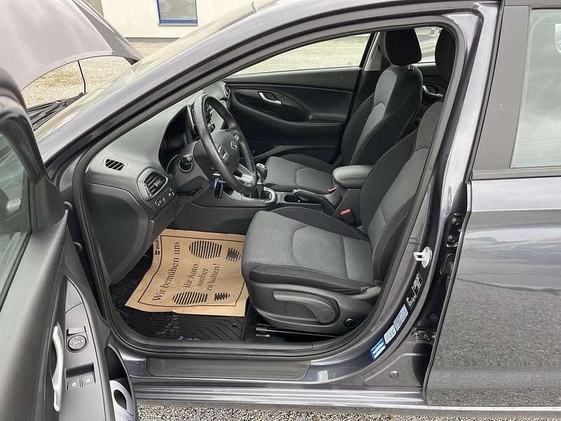 Grau Gebraucht 2020 Hyundai i30 Kombi | € 12.880 (Fairer Preis) - Bild 1/4